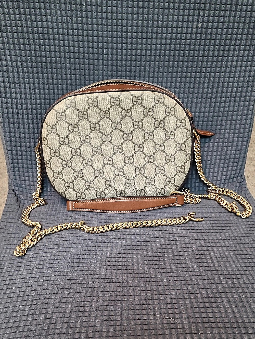 Gucci GG Supreme Oval Bag Brown & Beige